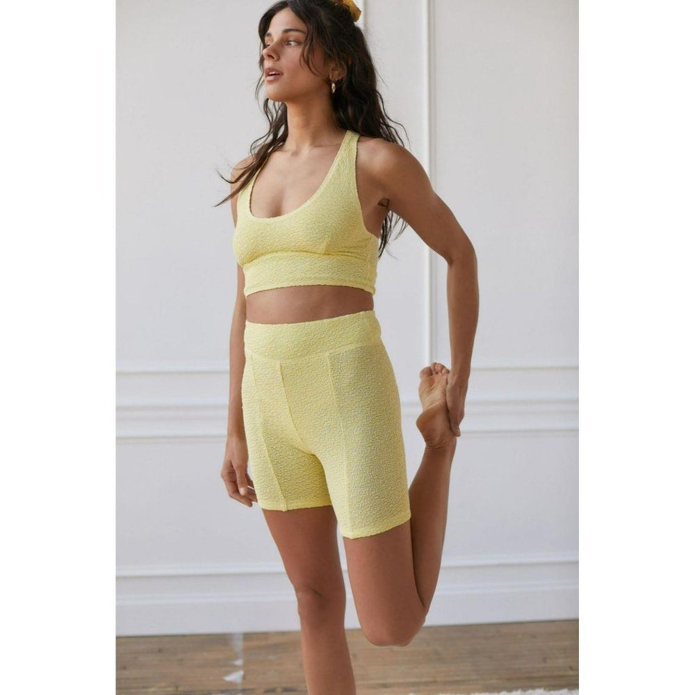 NEW URBAN OUTFITTERS BIKE SHORT LARGE TATUM TEXTURED SHORTS YELLOW HIGH RISE OUT - Picture 10 of 10